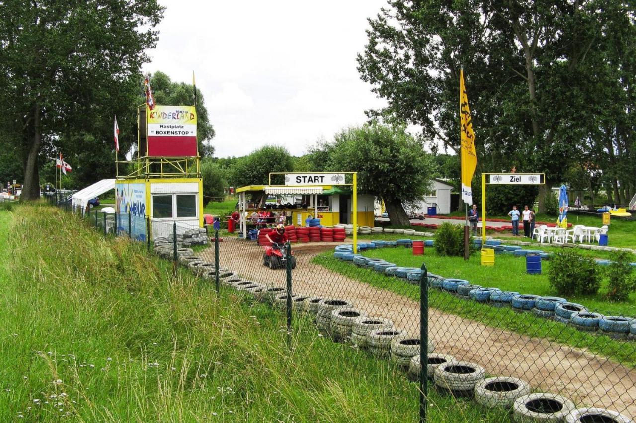 Reetdachhaus Mit Eigenem Strandkorb In Wohlenberg An Der Ostsee Luaran gambar